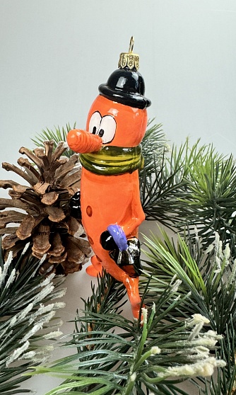 Морковка- сыщик (из Чиполлино), С М